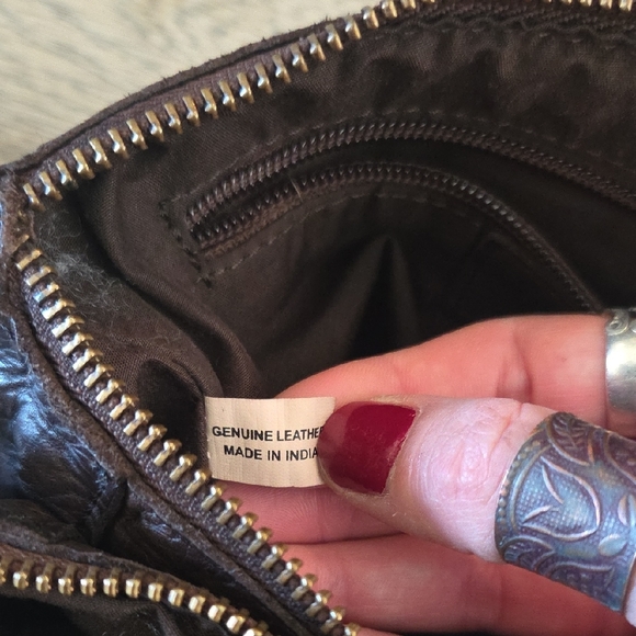 Vilencia Holland Leather Studded Brown Crossbody Bag - Picture 8 of 8